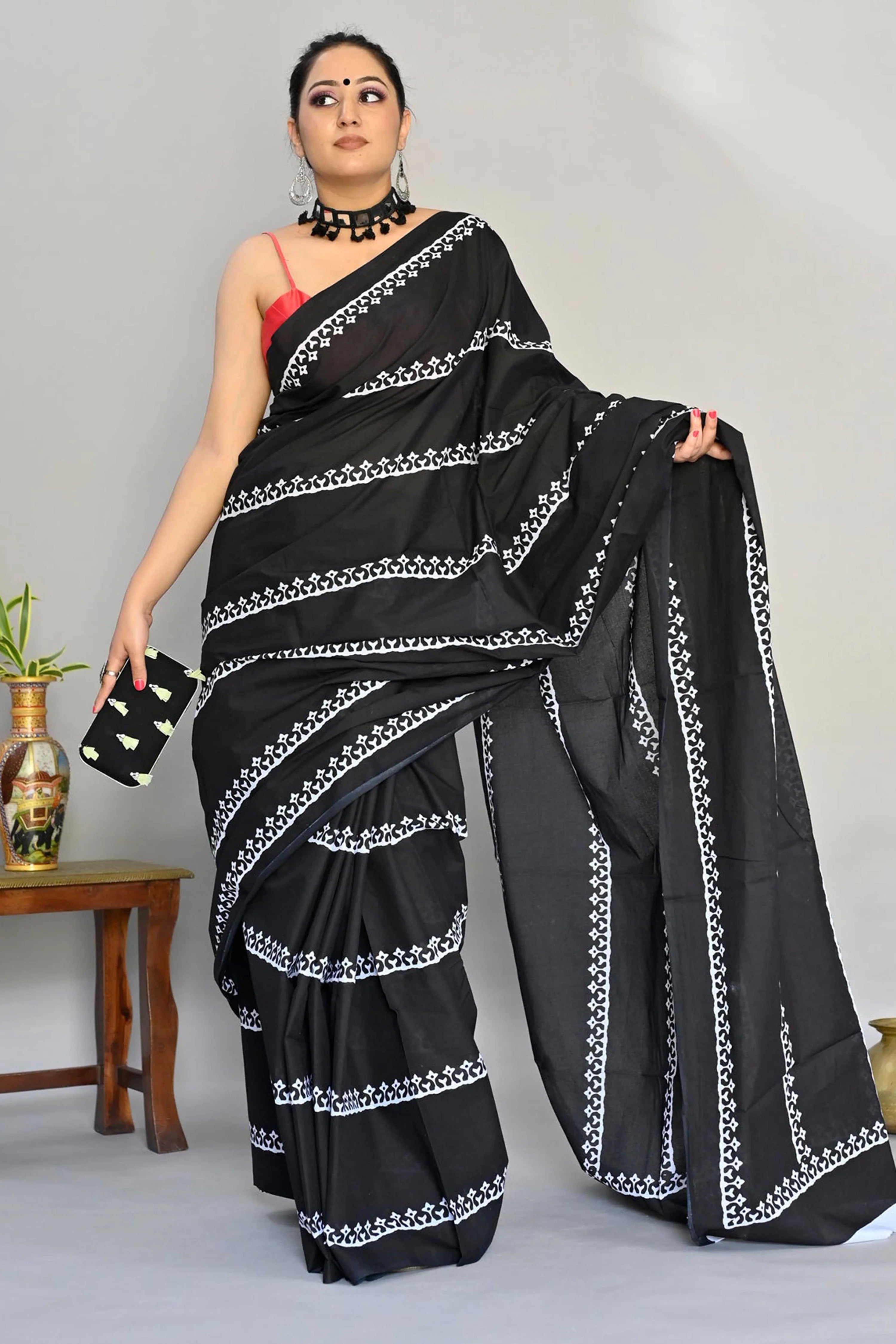 Mirmaya Black Striped Printed Linen Saree