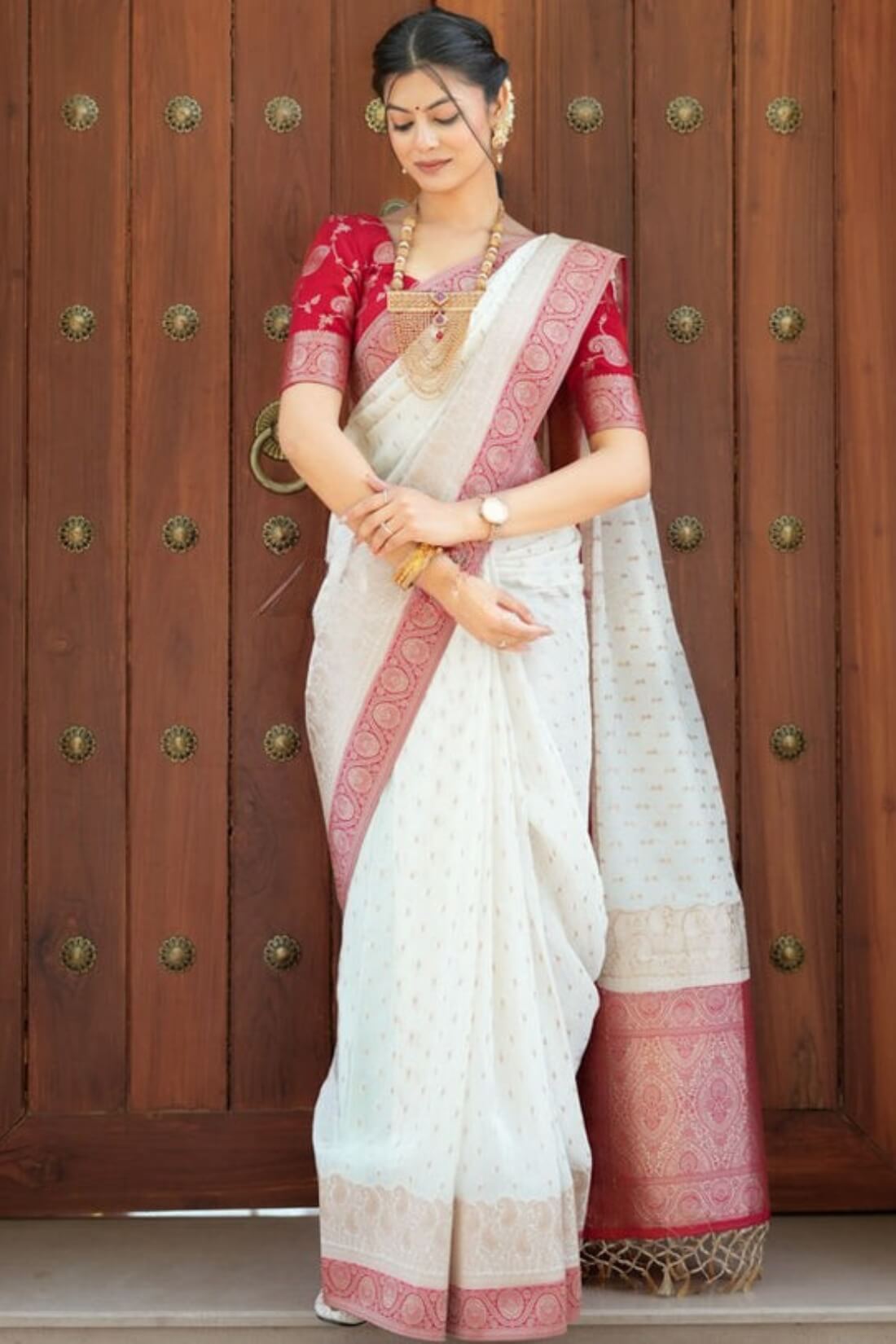 Mirmaya Admirable Off White Soft Silk Saree With Gossamer Blouse Piece