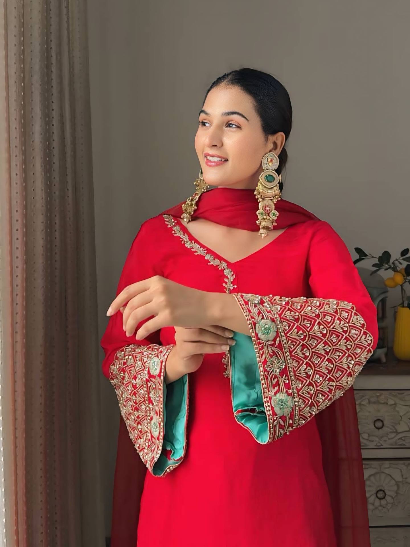 Heavy Fox Georgette Kurta Pant Dupatta Set – Party & Festive Wear